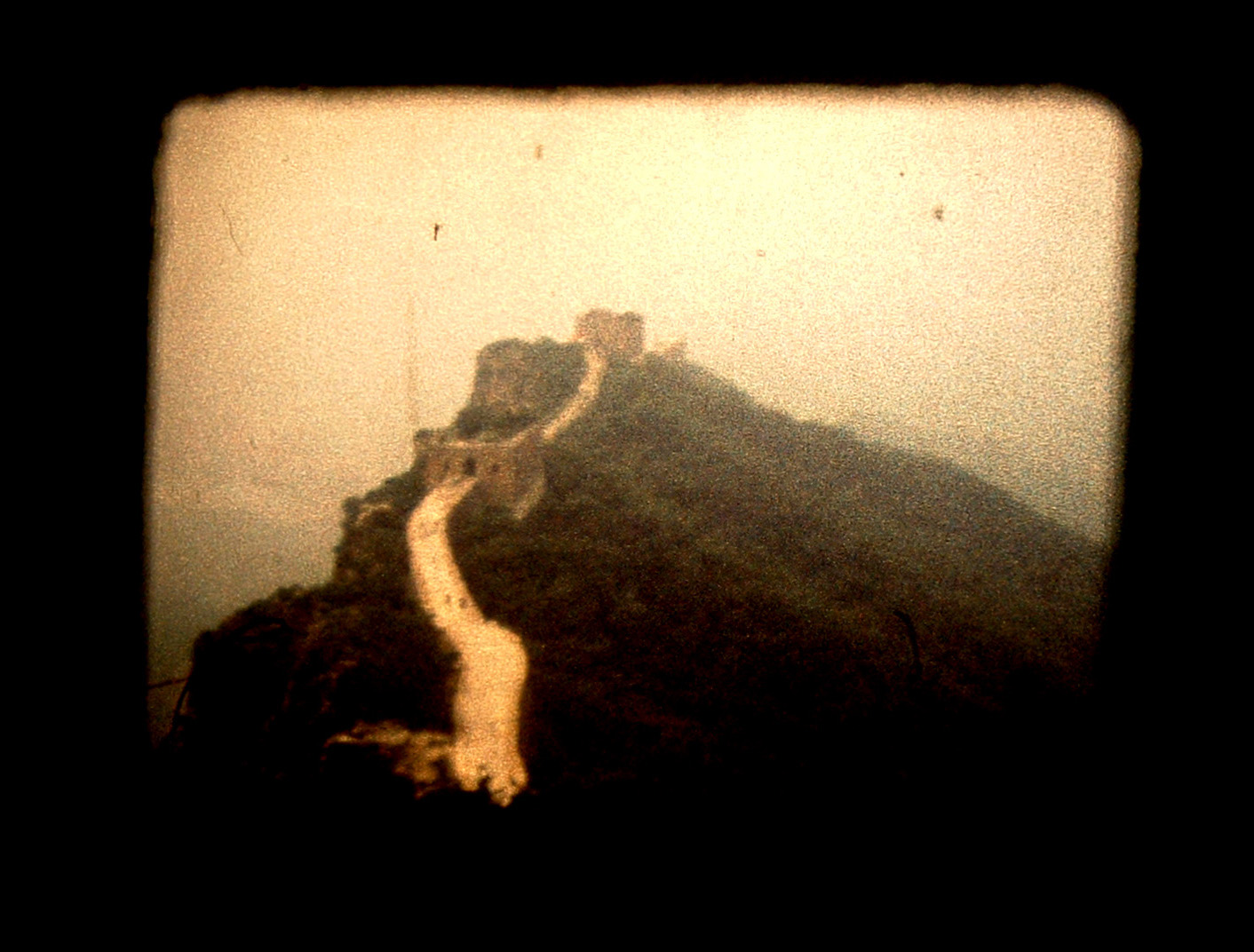 THE ESCAPE (CHINESE REQUIEM)