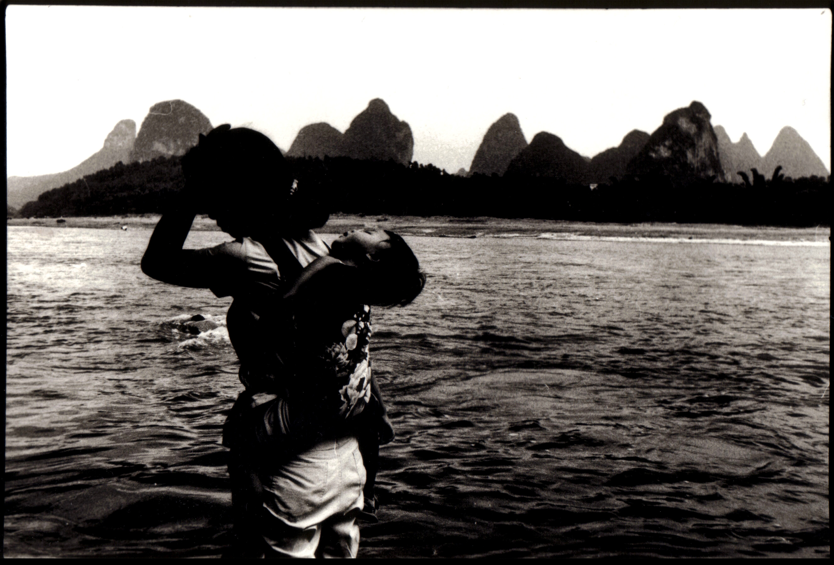 THE ESCAPE (CHINESE REQUIEM)