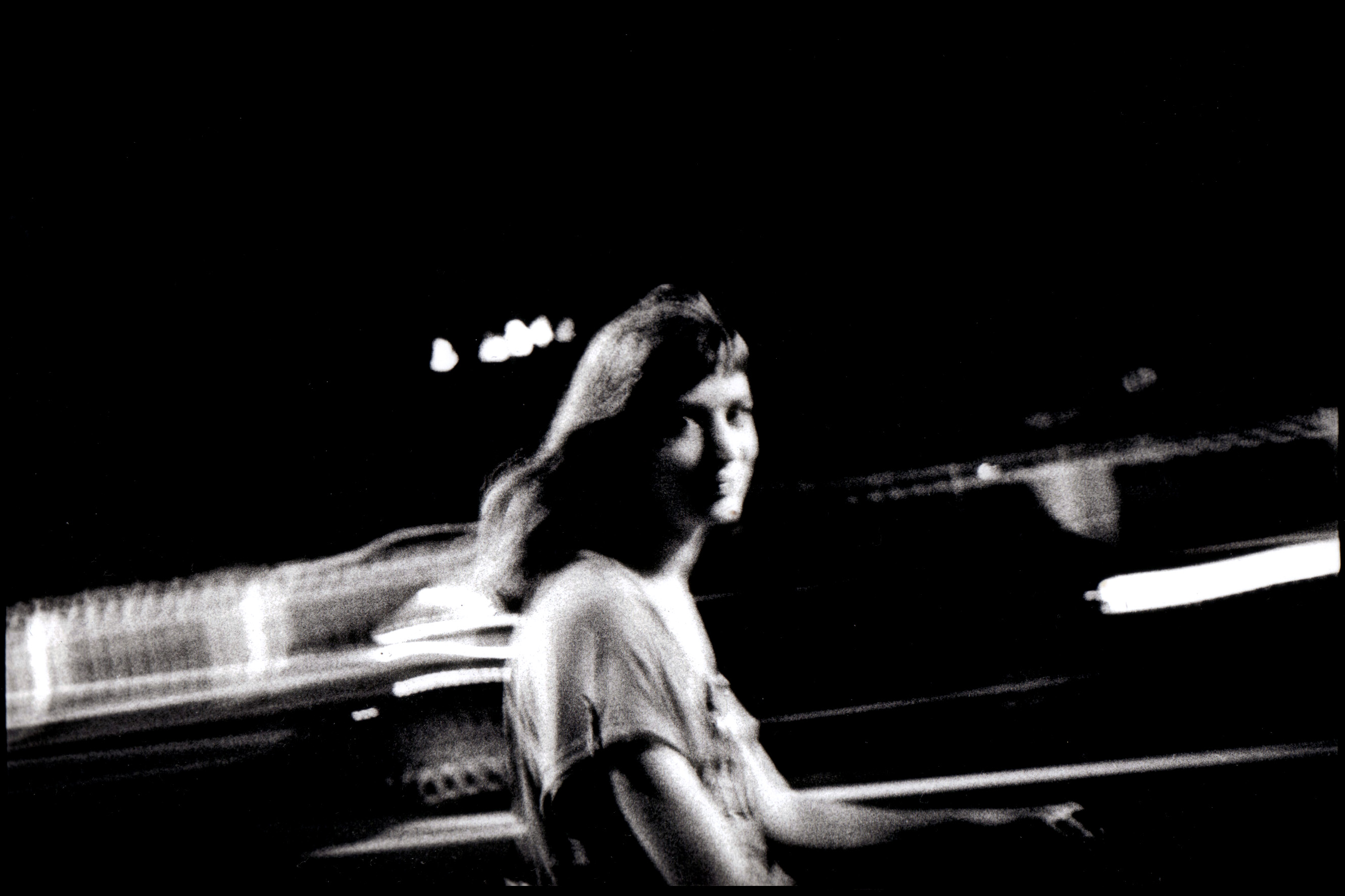 THE ESCAPE (CHINESE REQUIEM)