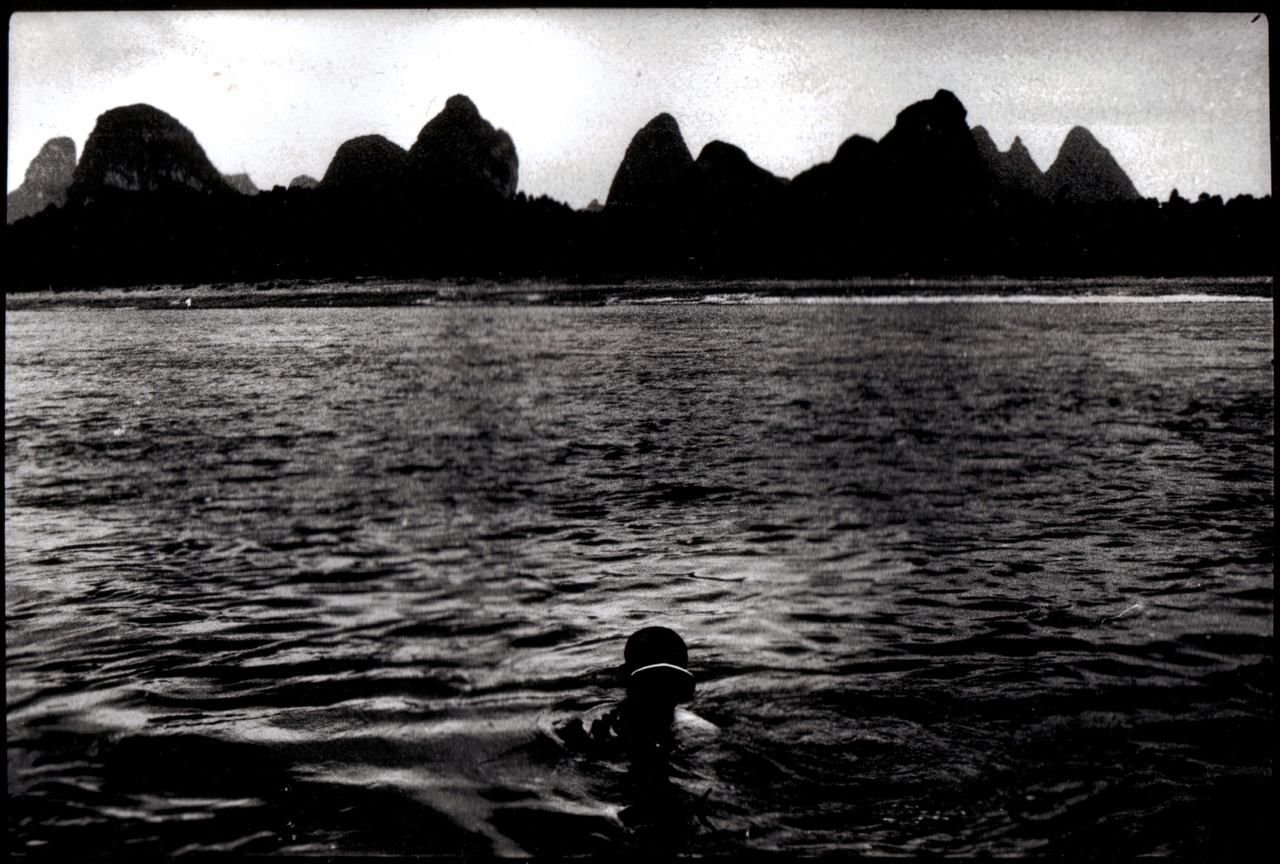 THE ESCAPE (CHINESE REQUIEM)