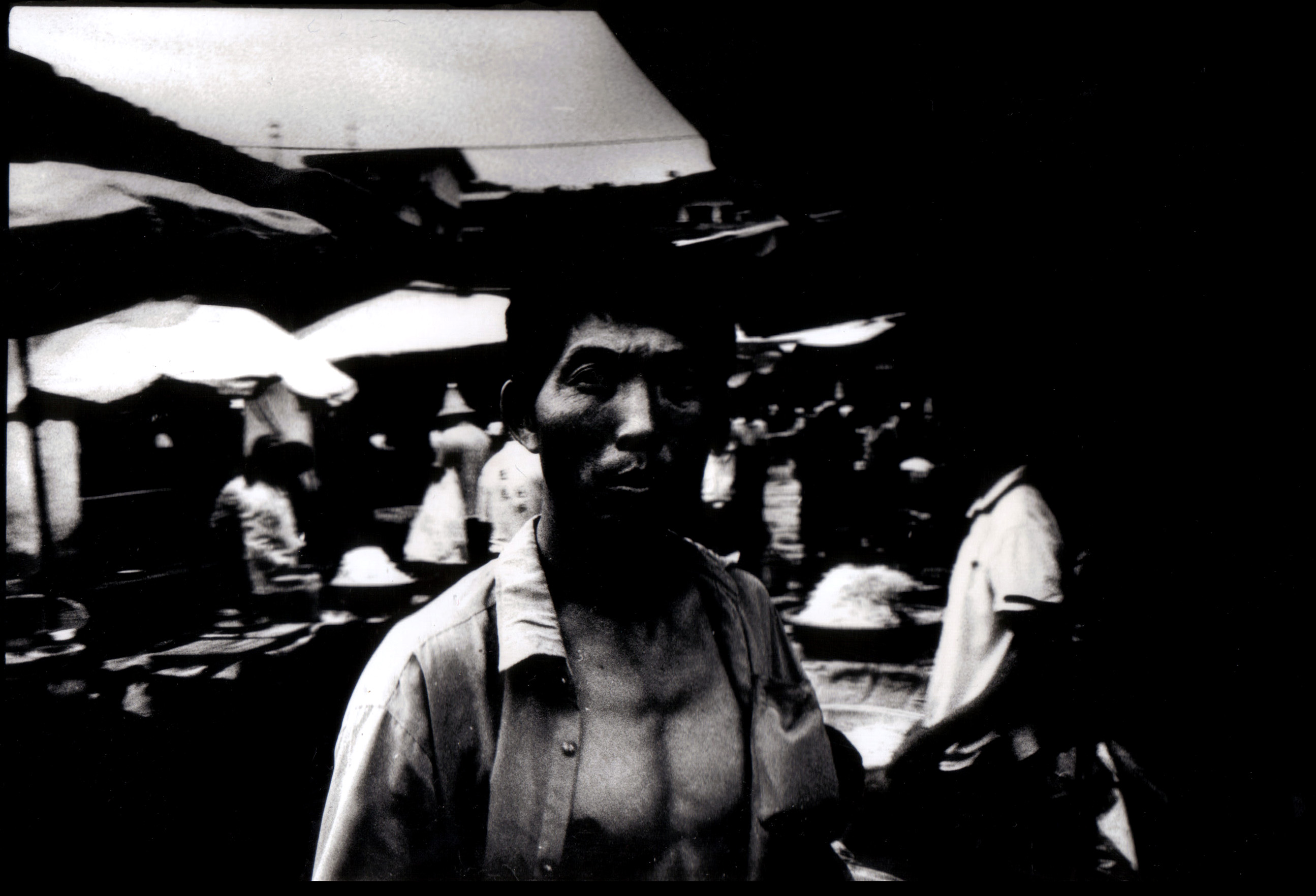 THE ESCAPE (CHINESE REQUIEM)