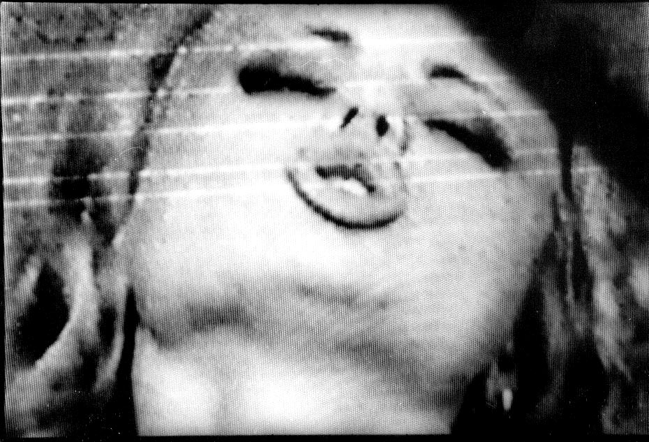 DU BRUIT DUR, LA NUIT