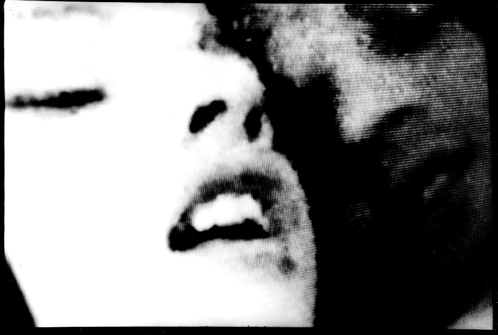 DU BRUIT DUR, LA NUIT